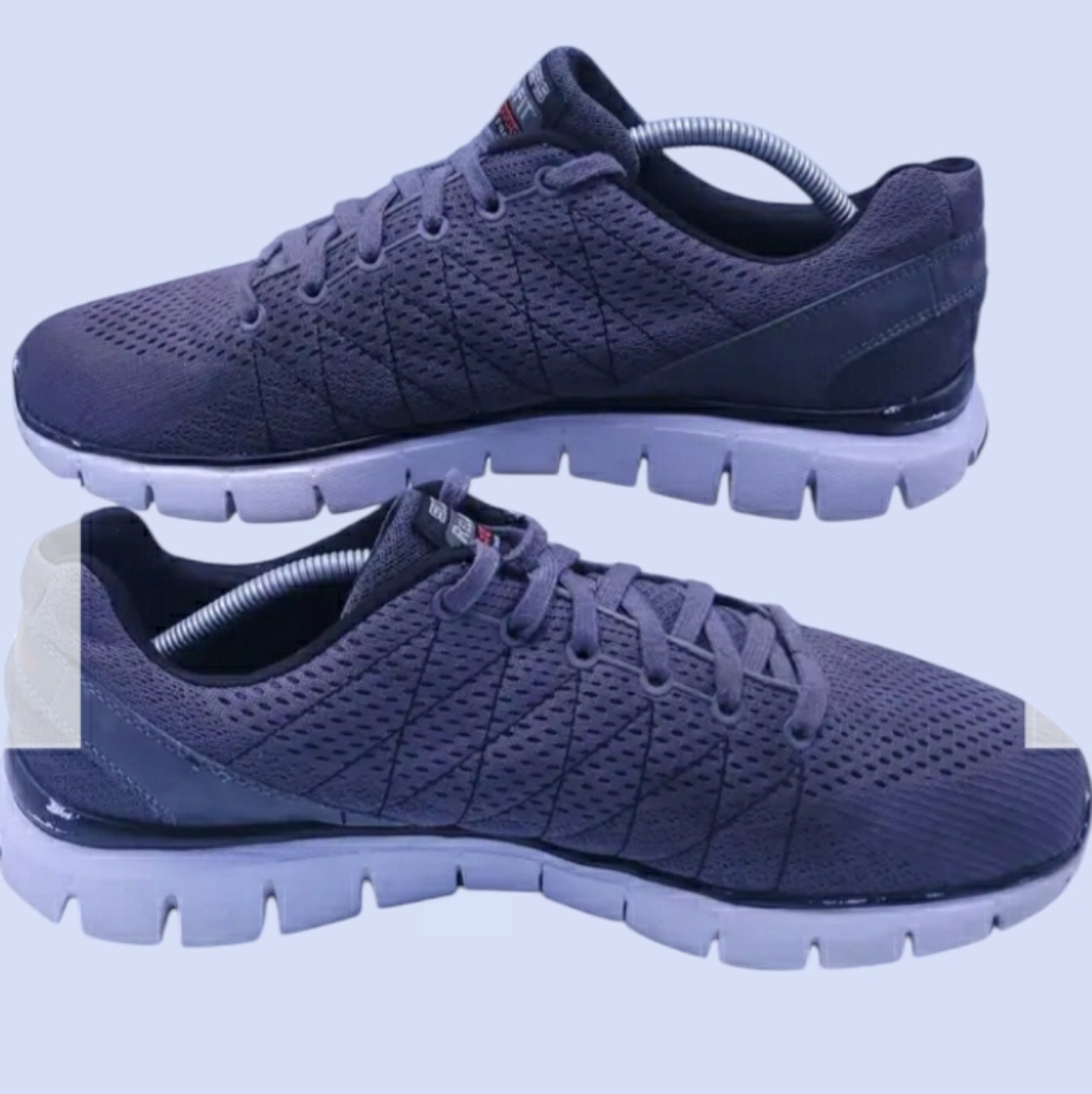 Men's Skechers 9.5 relaxed fit, gel infused, memory foam Charcoal Black Sneakers - Picture 3 of 8